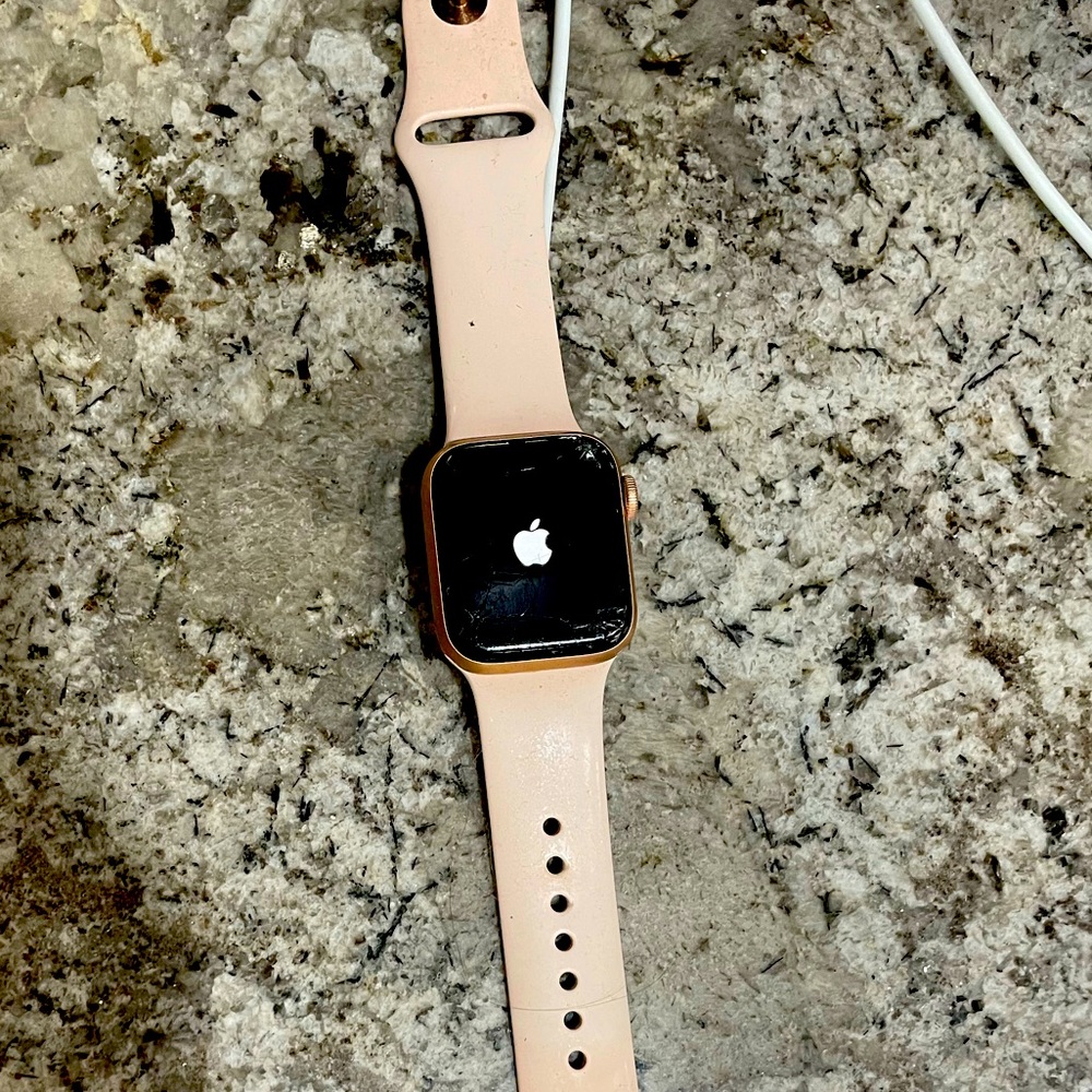 Apple Watch Series 4. 40mm.